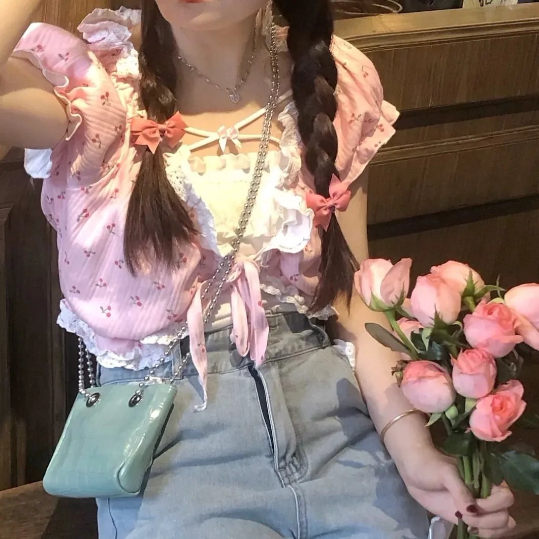 铁窗艳侣